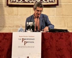 Rafael Benítez Toledano presenta en Sevilla su libro «La propiedad privada»Acompañado por Jaime Raynaud y José Mateos