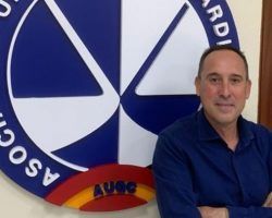 José Manuel Manso: «Llama mucho la atención que se promueva esta ley cuando aumentan las agresiones a policías y guardias civiles»Secretario general provincial de la Asociación Unificada de Guardias Civiles (AUGC) de Sevilla y de la Federación de Andalucía
