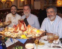 Archivada la querella de UGT contra el presidente de VOX Sevilla, Javier Cortés, por un tuit en el que los calificaba de “cazasubvenciones y palmeros socialistas” y les instaba a “¡devolved lo robado!” Cortés: "Un dinero que debió ser destinado a la educación, la sanidad o a nuestros mayores, pero nunca a sus fiestas y comilonas”