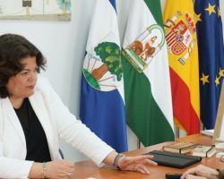 María Eugenia Moreno (PP), Alcaldesa de Huévar del Aljarafe: «Dedico casi tres días de la semana a reunirme con importantes inversores que ven atractiva la situación actual de Huévar»