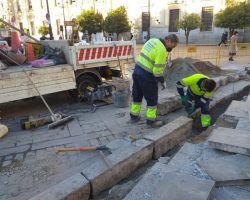 El Ayuntamiento arregla las calles para la Semana Santa de Sevilla 2022Actuaciones en Plaza Nueva, Plaza de San Francisco, Avenida de la Constitución, Plaza del Museo y calles Rosario, Gamazo, San Eloy, Monsalves, Laraña, Puente y Pellón y San Jacinto, entre otras