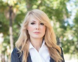 María Fidalgo Casares ganadora del Premio de Literatura-Periodismo Camilo José Cela 2022La profesora del IES Fernando de Herrera se alza con el galardón de la IV Edición