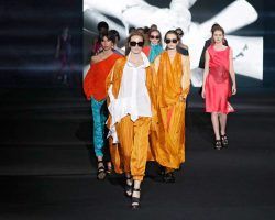 Novedades y desfiles MBFWMadrid marzo 2022Del 9 al 13 de marzo se celebra la edición número 75 de la Mercedes-Benz Fashion Week Madrid, en sus habituales localizaciones de IFEMA en el pabellón 14.1 y los lugares seleccionados para acoger los desfiles off. 