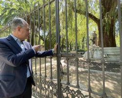 Sanz denuncia que el PSOE no ha hecho nada en siete años para impedir los actos vandálicos en el Parque de María Luisa