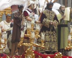 «Resignificar» la Semana Santa
