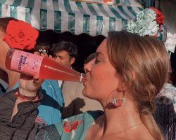 Víver Kombucha propone la bebida natural más eficaz para combatir la resaca del rebujitoVegana y sin gluten, se trata de una opción saludable   ‘anti-resaca’ que ya es tendencia en Estados Unidos o Japón