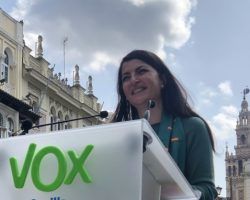 La Junta Electoral Provincial de Granada rechaza la solicitud de anulación realizada por la coalición Andaluces Levantaos al no encontrar «obstáculo legal alguno» para la candidatura de Macarena Olona