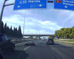 La Guardia Civil detiene a un conductor que tras colisionar con una motocicleta abandona el lugar del siniestro dejando herido al pilotoEl conductor dio positivo en la prueba de drogas
