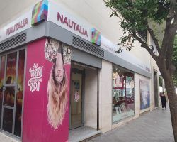 “La seguridad que te da contratar con una agencia de viajes es imposible conseguirla por internet”Juan Antonio Blanco, de la División de Grupos de Nautalia en Sevilla, piensa que el futuro está en los viajes temáticos