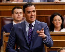 Lo peor de Sánchez está por llegar. El Rey pierde sus dos alfiles y se queda al descubiertoRicardo Sánchez Puentenueva