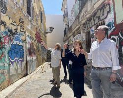 Sanz pide la retirada de la campaña de Lipasam “stop bulos” por ser un insulto a los sevillanos que denuncian la suciedadExige al alcalde del PSOE que depure responsabilidades sobre el autor o autora de la campaña