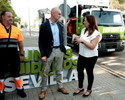 Lipasam destina otros 2,2 millones de euros para la compra de 8 barredoras y 100 triciclos eléctricos