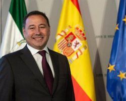 Ricardo Sánchez, único candidato a presidir el PP de Sevilla  La sede provincial recibió hasta el sábado, fecha de cierre de plazo, 3.265 avales en favor de la candidatura