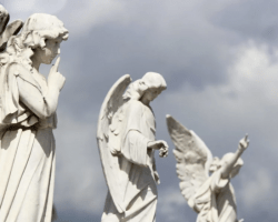 De Ángeles y Arcángeles