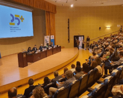Conferencia de María Fidalgo en el Aula abierta de Mayores de Salteras de la Universidad Pablo Olavide
