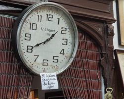 Elogio del reloj de agujas
