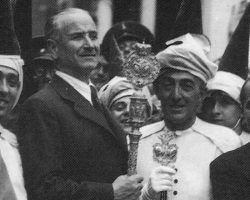 La Hermandad de la Macarena ha iniciado esta noche operaciones para exhumar los restos de Queipo de Llano y el general Bohórquez