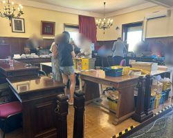 Otra vez gana Ayuso… en Sevilla