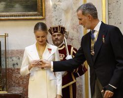 Vídeo. La Princesa de Asturias jura la Constitución Española ante las Cortes Generales