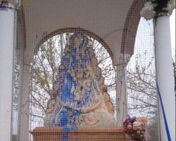 Ataque vandálico en el templete a la Virgen del Rocío en el Vado de Quema