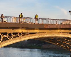 Comienzan los trabajos de conservación del puente de Triana
