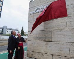 El arzobispo emérito Juan José Asenjo ya tiene calle en Sevilla
