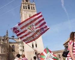 Camareros con pinganillo