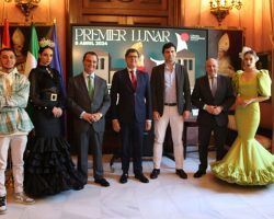 Premier Lunar: la moda flamenca del futuro se presenta en Sevilla 