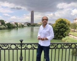 Tino de la Torre publica «Por decir algo», una «tertulia eterna» de viajes literarios a través de la perspectiva