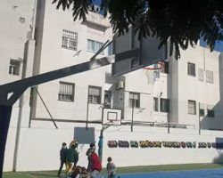 El Ayuntamiento desmiente que los colegios públicos del Casco Antiguo no vayan a tener recursos para celebrar las fiestas de fin de cursoNavarro: "Al igual que ya estamos trabajando en sacarlos del abandono en el que estaban asumidos durante años, no vamos a dejar de colaborar en cualquier actividad que lo necesiten”