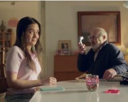 Polémica por el anuncio de Nocilla en el que aparece un satisfyer