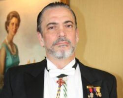 Muere Ramón González de Echávarri, cristiano viejo y caballero español