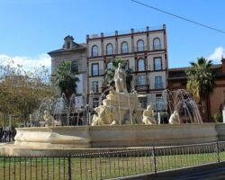 La Puerta del Sol (II) y la fuente urbana