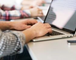 Teknus e Inetum lanzan el primer Máster SAP Public Cloud en España con prácticas remuneradas garantizadas