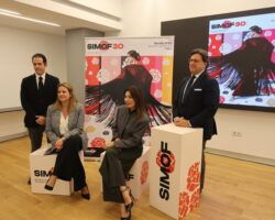 SIMOF cumple 30 años revolucionando la industria de la moda flamencaRaquel Revuelta: "Durante tres décadas hemos ayudado al crecimiento de este sector que fusiona talento, pasión, artesanía e innovación, sin olvidar las raíces del traje de flamenca"