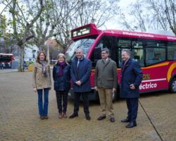 Puesta en marcha de la línea de autobús C5 por el interior del Casco Histórico