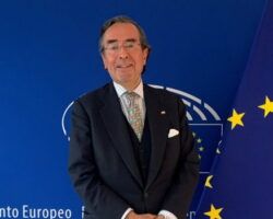 El Consejo Europeo contesta a ”De español a español por la Constitución”