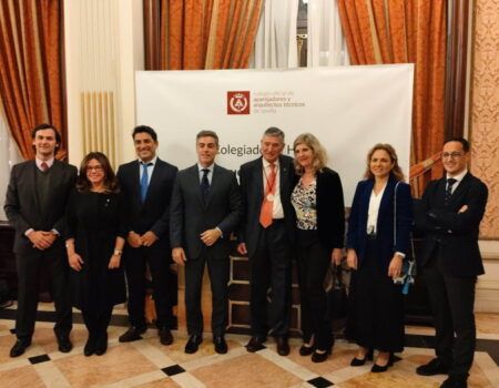 Enrique Carvajal, Medalla al Mérito a su Trayectoria Profesional