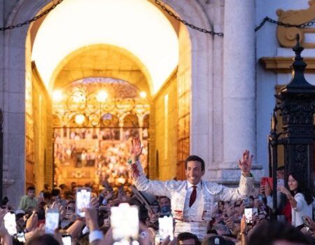 Toros en Sevilla: Puerta del Príncipe para David de Miranda, gran torero que no tiene quien le escribaRoca Rey pasó sin pena ni gloria por Sevilla y Cayetano tuvo una sobredimensionada despedida