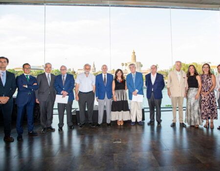 El Colegio de la Arquitectura Técnica de Sevilla homenajea a los colegiados que cumplen 50 y 25 años de colegiaciónEste reconocimiento ha sido enmarcado dentro de los actos del Día del Patrón de la Arquitectura Técnica