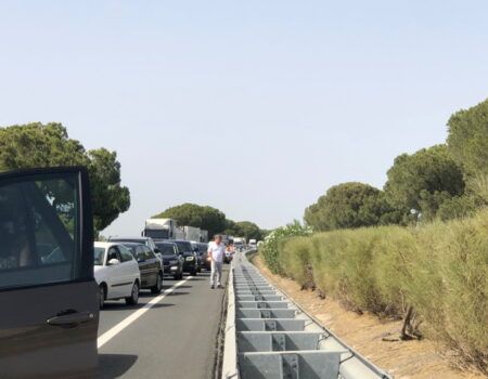 El PP de Sevilla pide al Gobierno del PSOE que construya el tercer carril de la AP-4 para acabar con el colapso Ricardo Sánchez: “Pedro Sánchez y sus ministros no se cansan de engañar a los sevillanos, tenemos un Gobierno del PSOE incompetente y trolero”