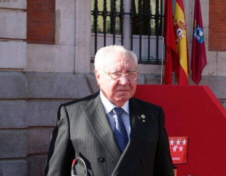 Entrevista a Bernardo Rabassa, intelectual y expolítico liberal"Puigdemont ha sido decisivo, un heredero de Pujol, que es un auténtico ladrón, y su partido, una continuidad de CIU"