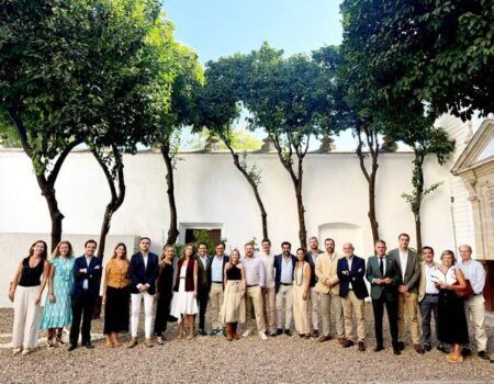 «Sé turista en tu ciudad», la campaña de ofertas que una veintena de empresas de ASET lanzan durante esta semana para los sevillanosEmpieza hoy y estará vigente hasta el domingo para conmemorar el Día Mundial del Turismo