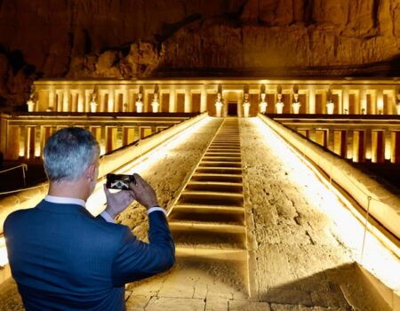 Luces de templos, luces y sombras