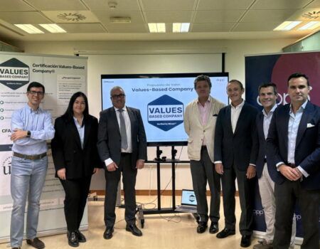 La certificación Values-Based Company® se consolida como estándar para acreditar el compromiso de las empresas españolas Dopp Consultores y Minzer serán las empresas responsables de impulsar y expandir este modelo de certificación avalado por la Universidad