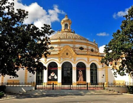 Se licitan las obras para la transformación del entorno del Casino de la Exposición y el Lope de Vega por 6,3 millonesPor fin se demolerán los edificios prefabricados, conocidos como las "caracolas", instalados provisionalmente en 1990 para la Facultad de Derecho
