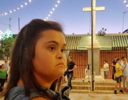 El Arzobispado de Sevilla autoriza a la niña con Síndrome de Down de Benacazón para ser madrina"Lamentamos el daño que ha causado la gestión de esta situación, y se hace un llamamiento a la necesaria concordia y al diálogo"