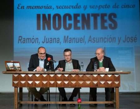 Éxito de la presentación del libro «Inocentes. Réquiem por cinco asesinados en el Cortijo de los Galindos», de Eduardo J. Pastor