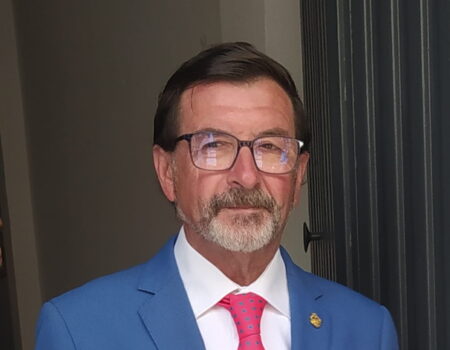 Entrevista a Fernando Rodríguez, expolítico local de Coria del Río"Un político, para ser honrado, debe publicar su currículum y que se pueda comprobar que sus estudios son reales"