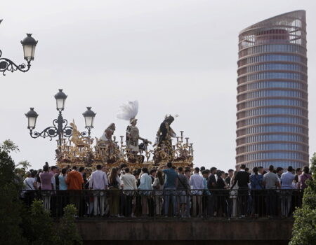 TORRE SEVILLA amplía a 10 días su abono especial de aparcamiento de Semana SantaDesde el Viernes de Dolores hasta el Domingo de Resurrección
